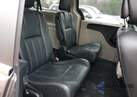 2015 Chrysler Town & Country Touring z USA, uszkodzony, nr VIN 2C4RC1BG9FR741793